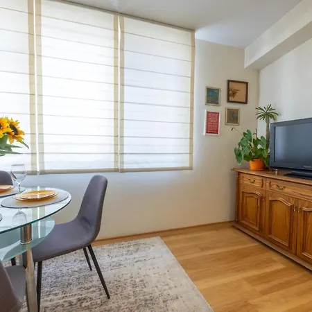 Julie Suite Top Center Σόφια Εξωτερικό φωτογραφία